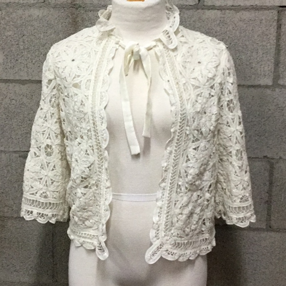 Bert Yelin Iris Crochet Short Sleeve Top